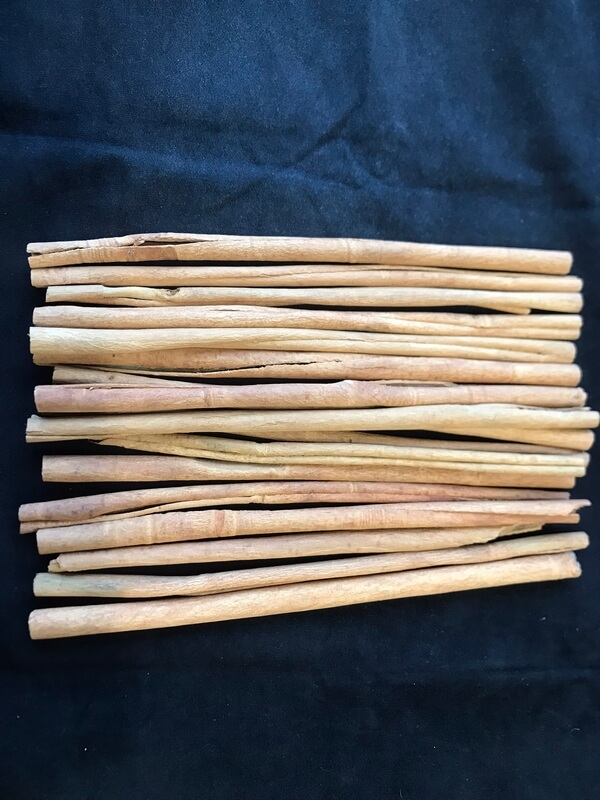 Vietnamese-cinnamon-sticks-2.jpg